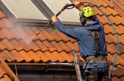Démoussage et hydrofuge de toiture à Garnache